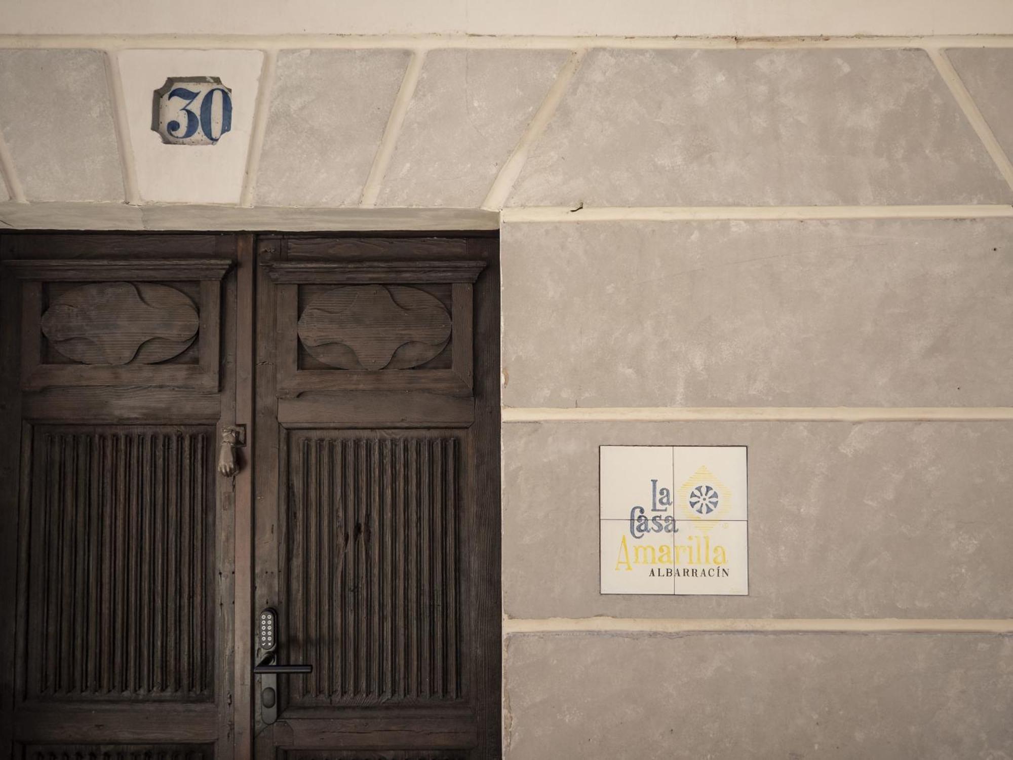 La Casa Amarilla Apartamento Enebro Albarracín Buitenkant foto